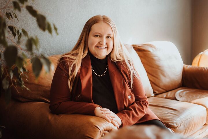 Cora Feldman, Associate Real Estate Broker in Palisade, Fruit & Wine