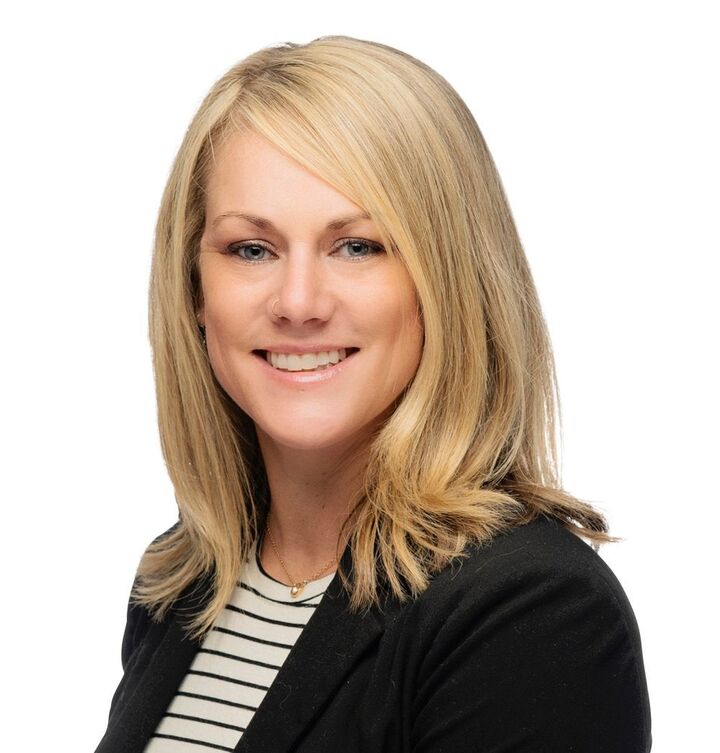 Melissa DeBusk,  in Meridian, 43° North