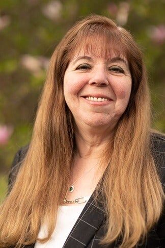 Cindy Suttles, Real Estate Broker in Eugene, Professional Group