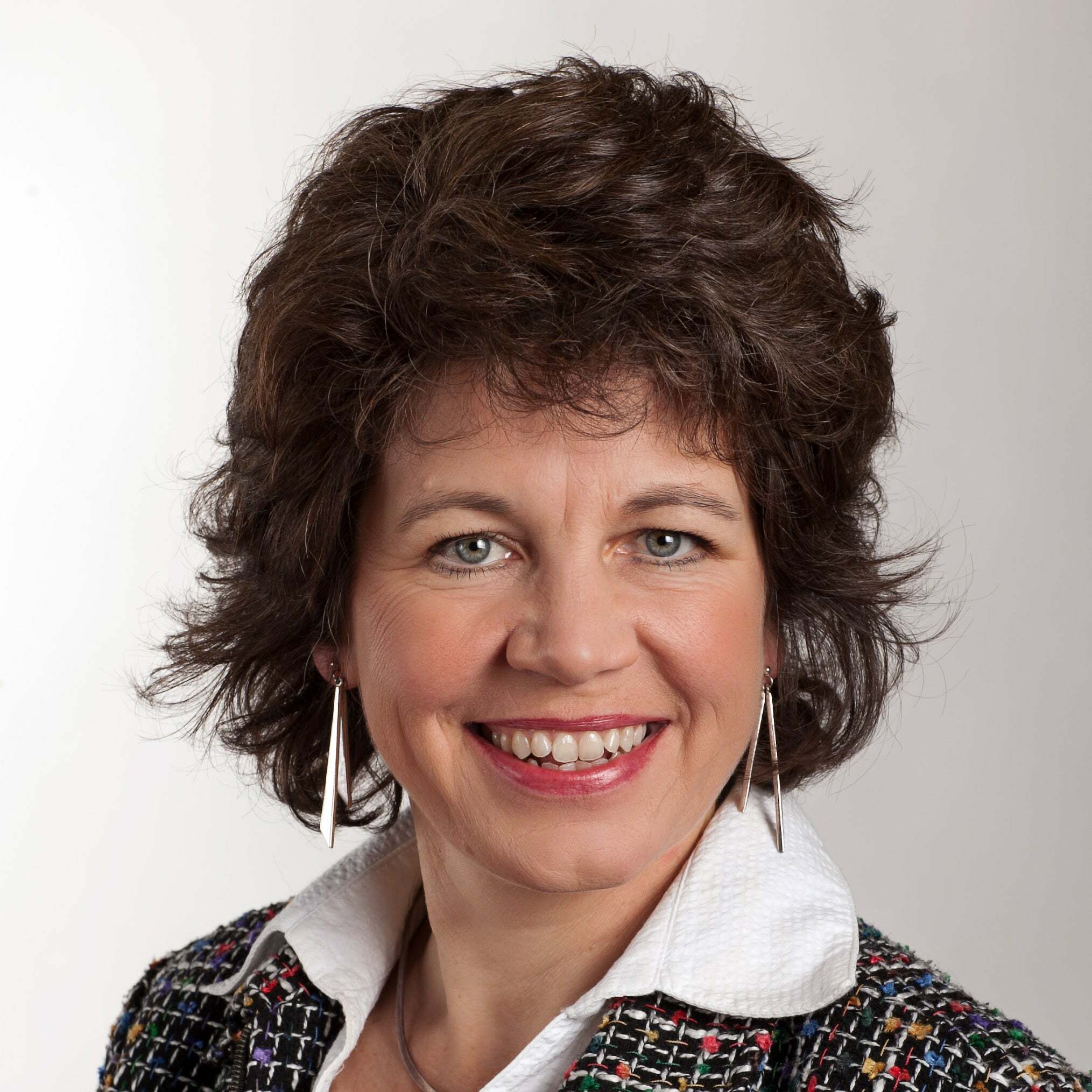 Gina McAndrews, Real Estate Salesperson in Ames, Signature Real Estate