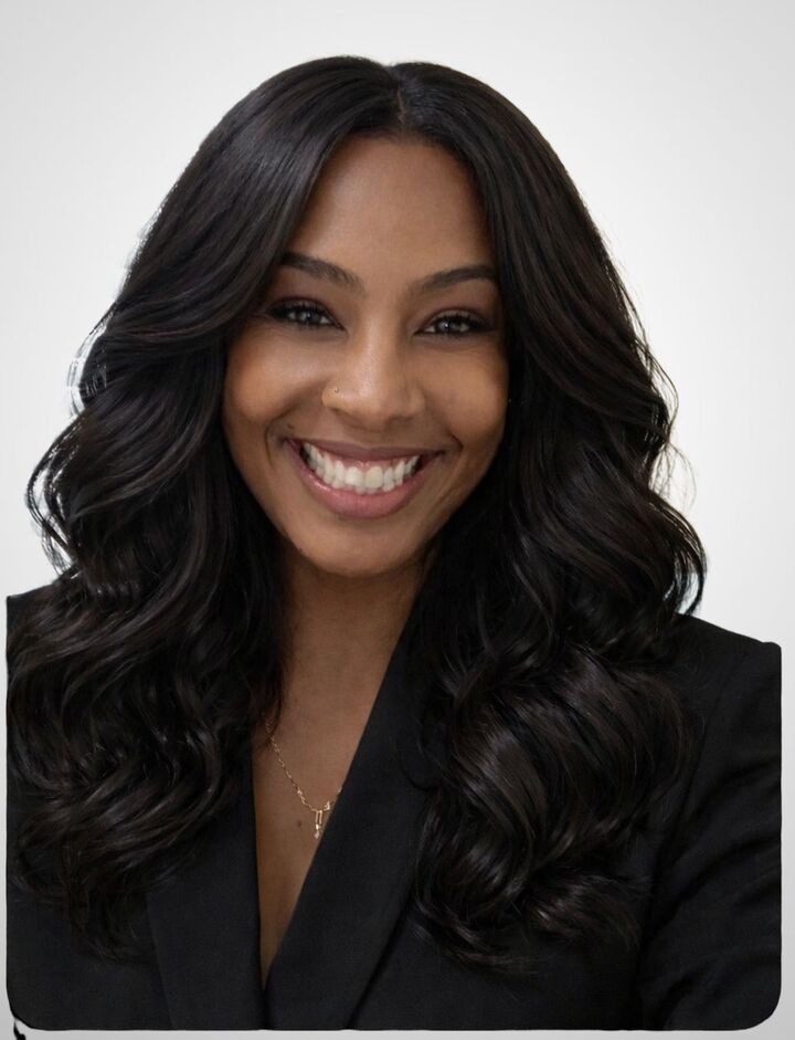 Aisha Brown, Real Estate Salesperson in Apollo Beach, Beggins Enterprises