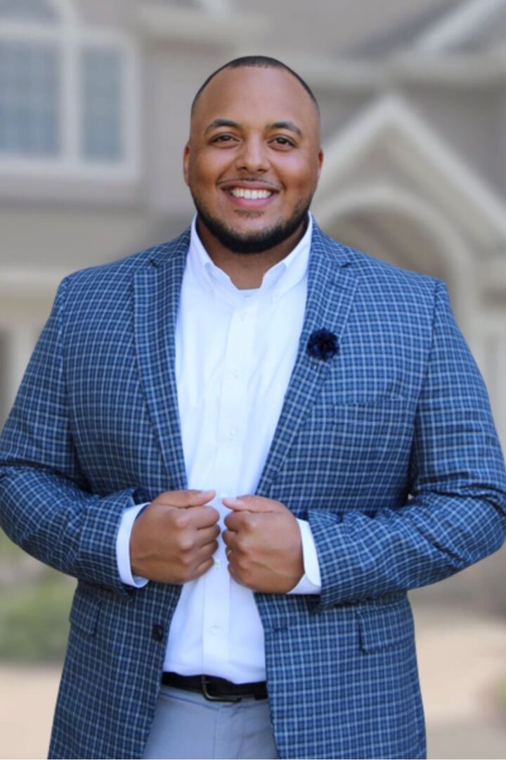 Dalvin Felson,  in Columbus, Kennon & Parker