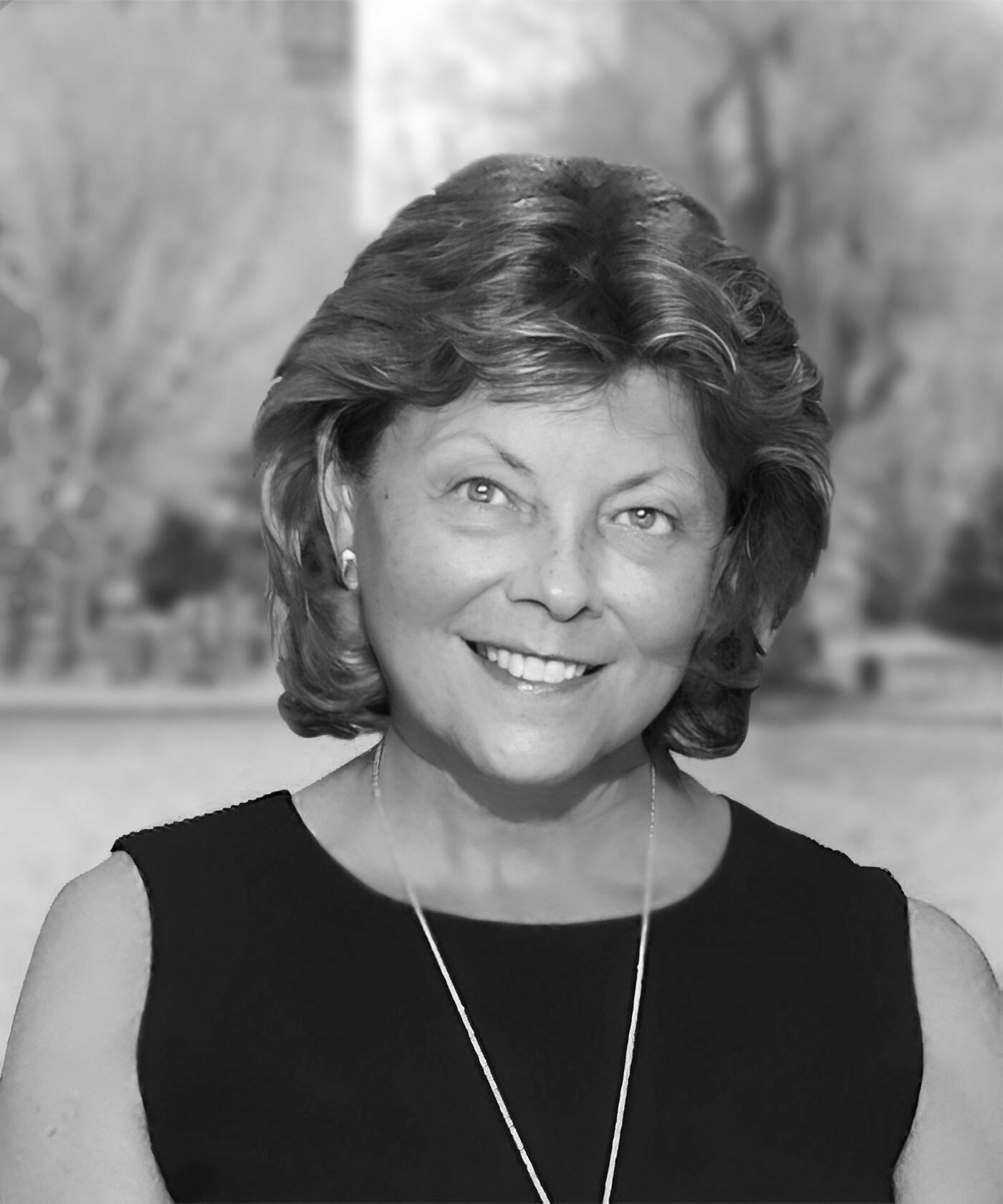 Lynne Lowenstein, Vice President in Arlington, Advisors Living