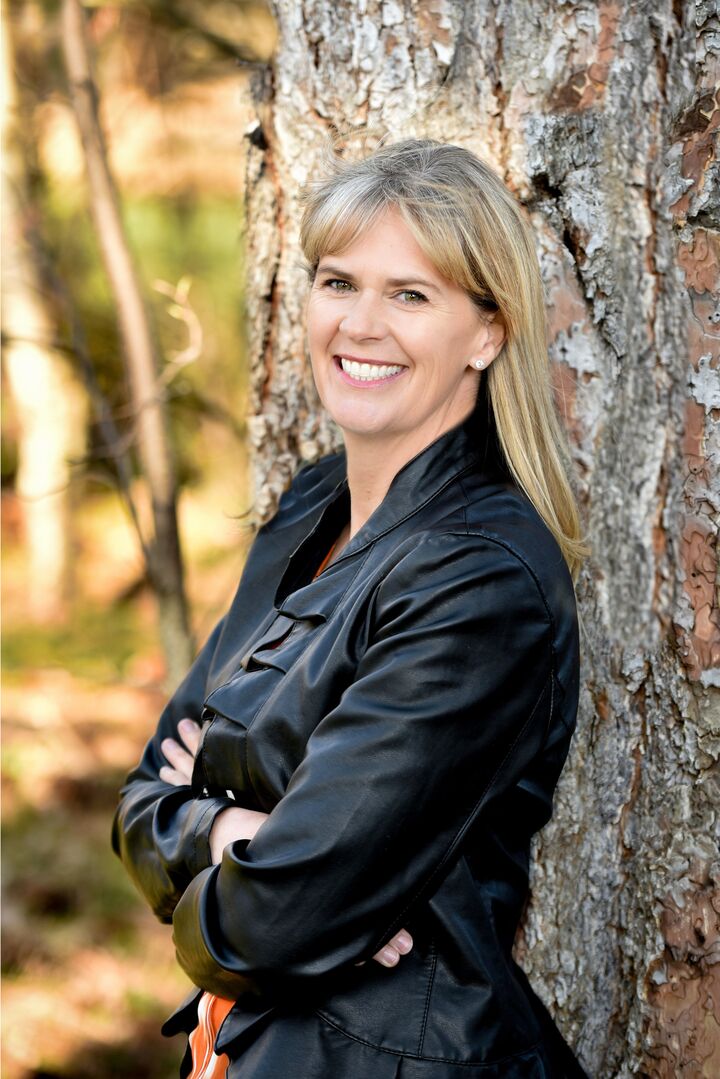 Jeanne Pickens, Real Estate Broker in Klamath Falls, Showcase Realtors®, Inc.