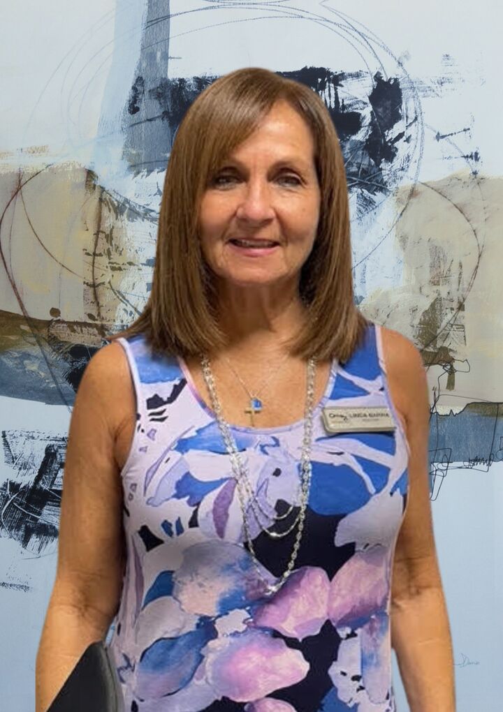 Linda Barra,  in Palm City, Move With Us