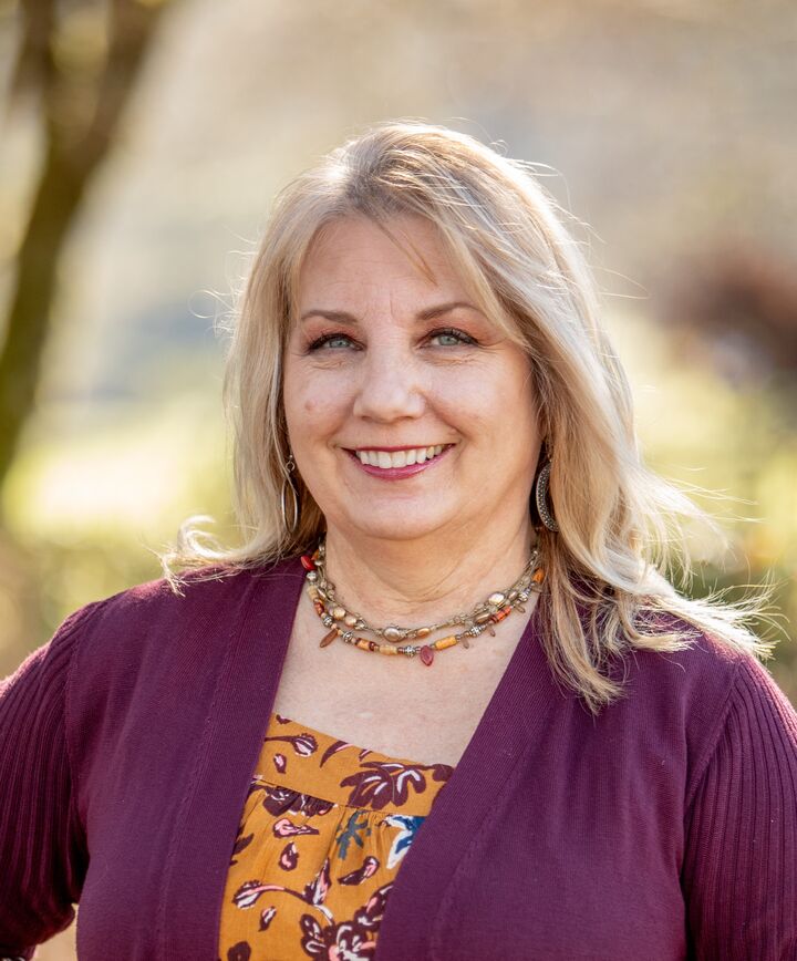 Leslie Stewart,  in Stayton, Realty ONE Group Willamette Valley & At The Beach