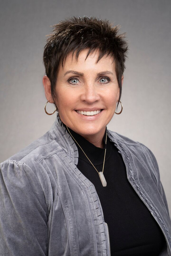 Leslie Ramsey, Real Estate Broker in Carmel, Scheetz