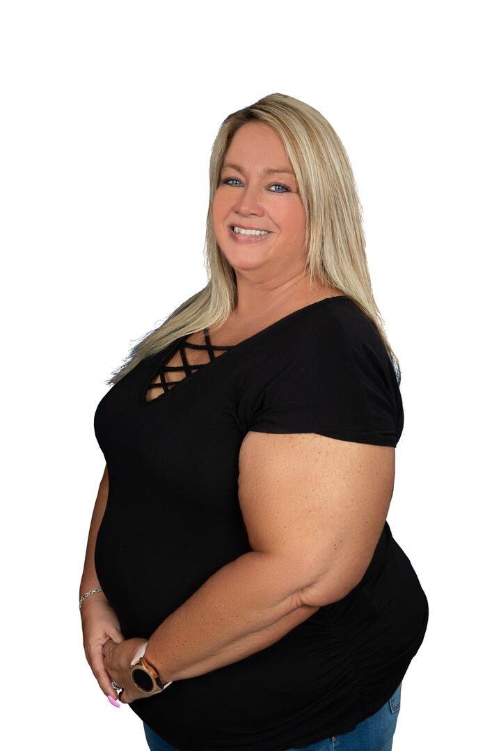 Darlene Peterson, Real Estate Salesperson in Canyon Lake, Associated Brokers Realty