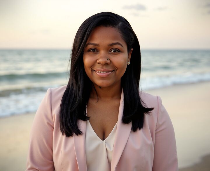 Deja Lee, Real Estate Salesperson in Sewell, Maturo