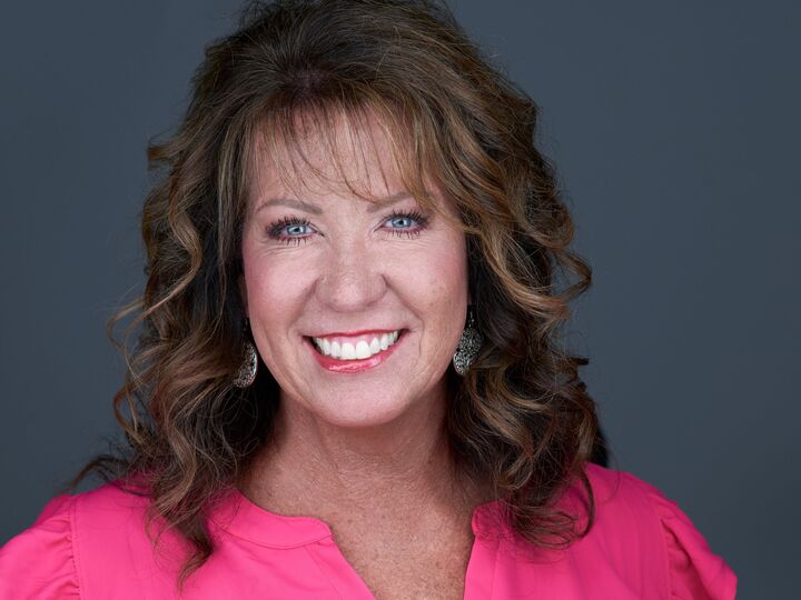 Wendy Morris, Real Estate Salesperson in Leawood, Kansas City Homes