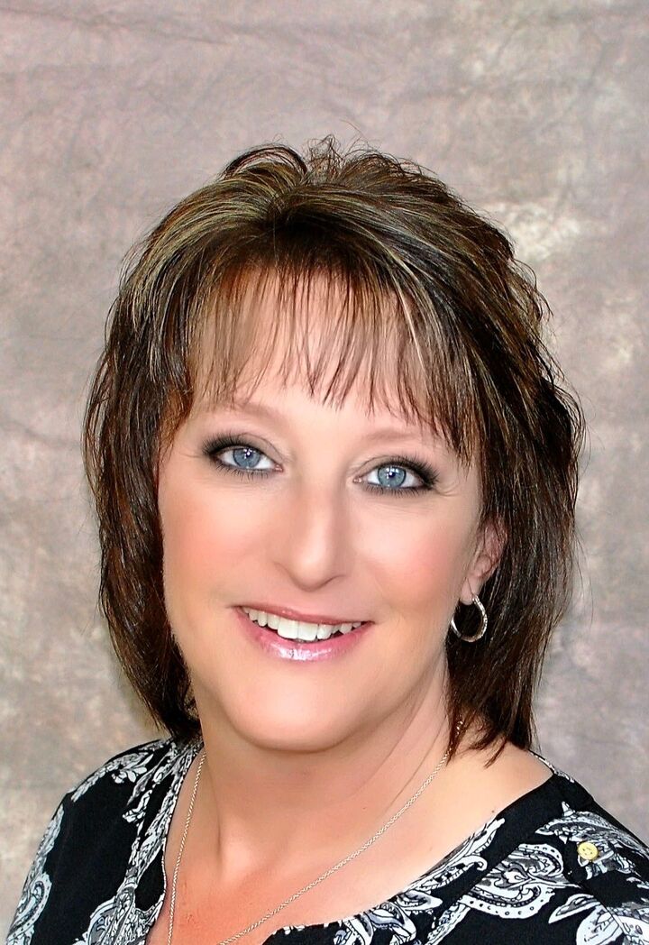 Lynnelle Curry, Real Estate Salesperson in Cincinnati, ERA Real Solutions Realty