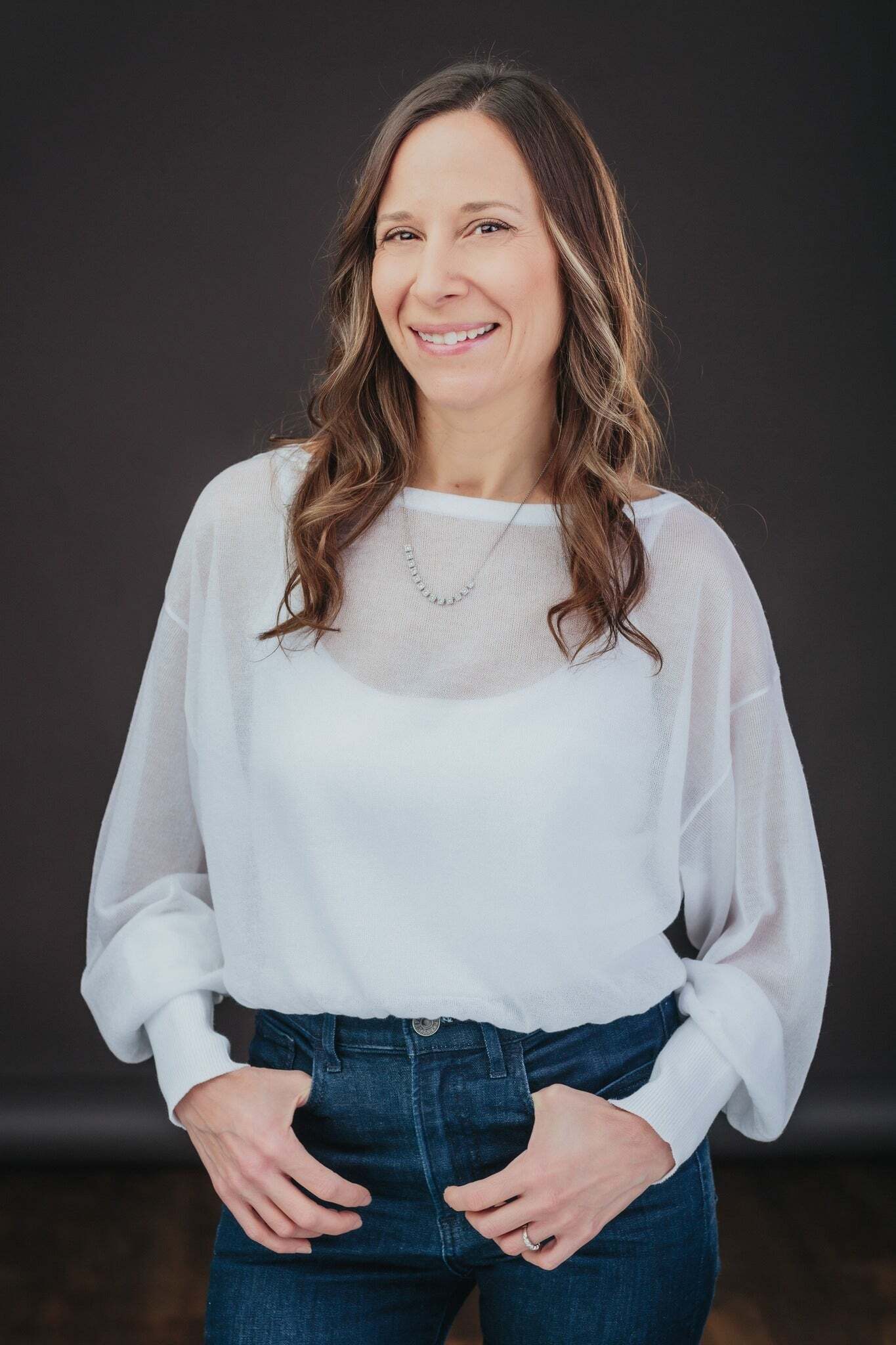 Andrea Hunter, Associate Real Estate Broker in Crown Point, Circle
