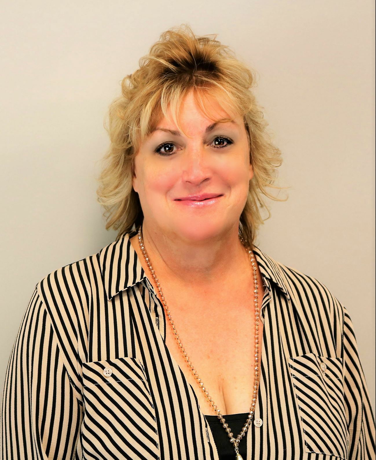 Terri Holladay, Real Estate Salesperson in Temecula, Affiliated