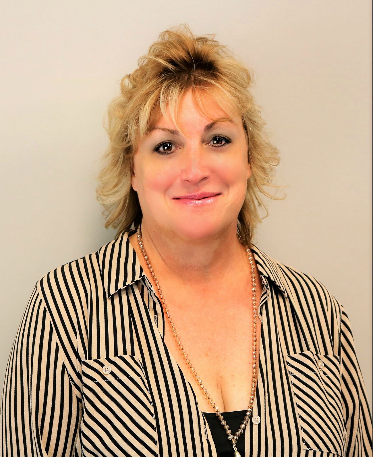 Terri Holladay, Real Estate Salesperson in Temecula, Affiliated