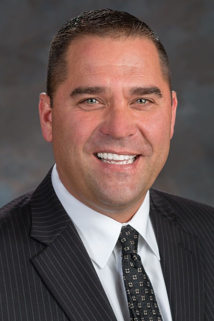 Robert Ellsworth, Sales Associate in East Lansing, Professionals