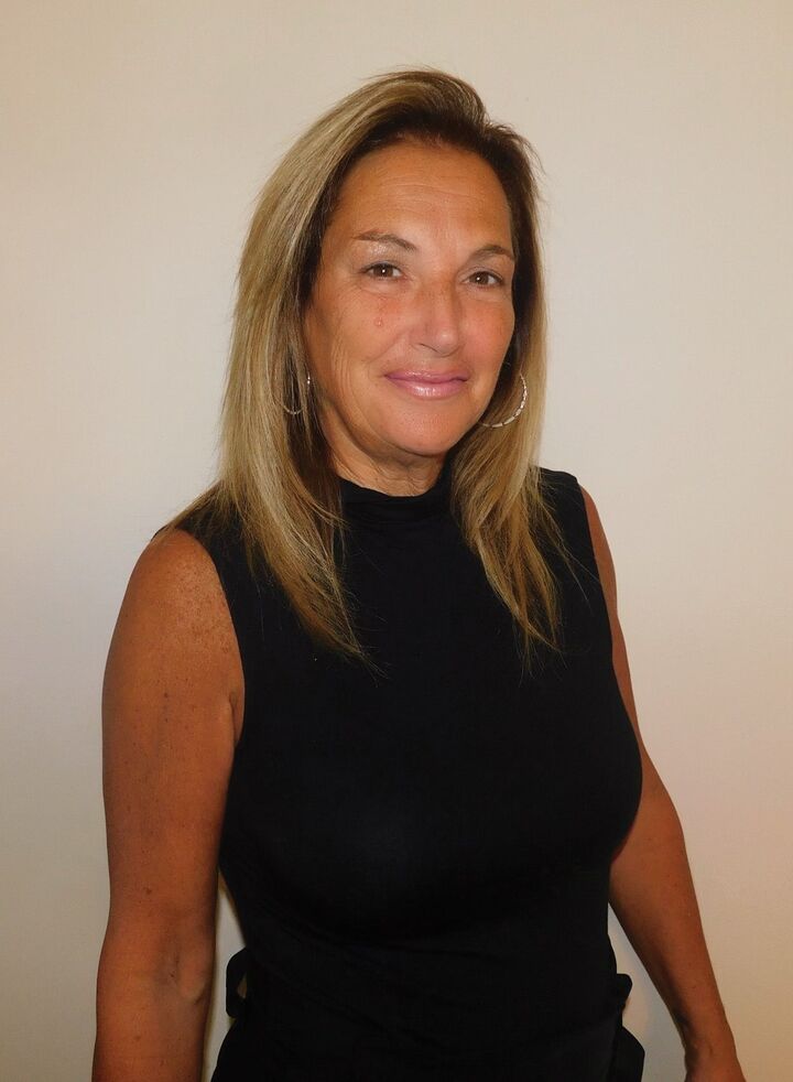 Linda Carbone,  in Warwick, Green Team