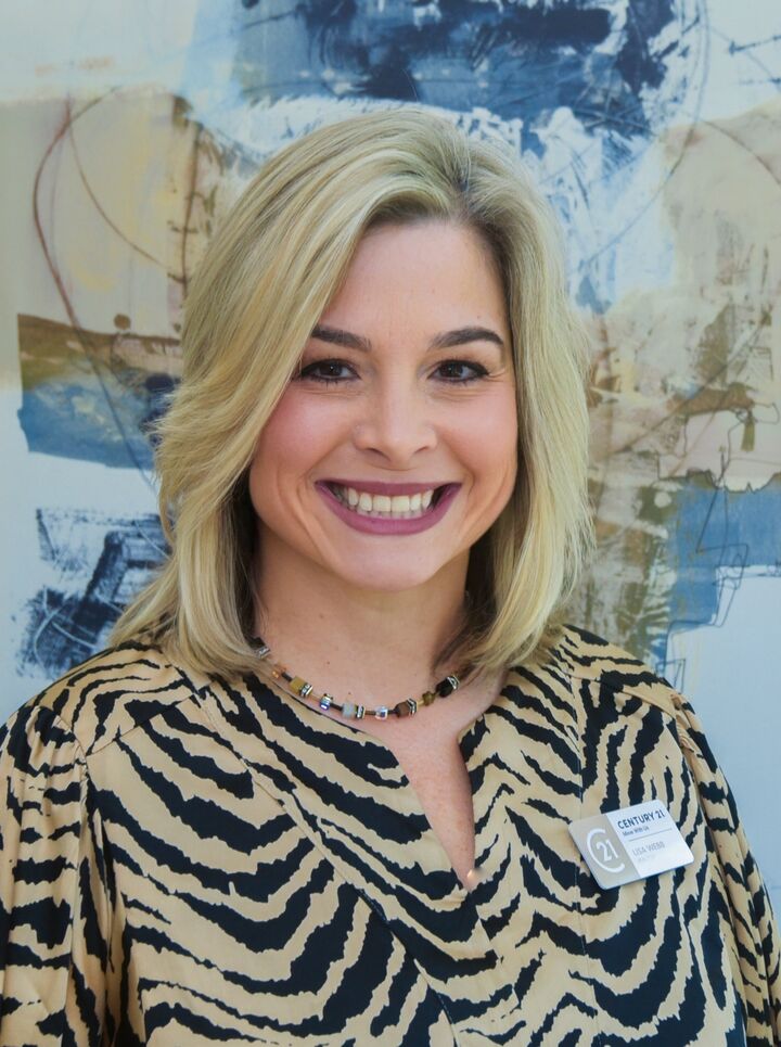 Lisa Webb,  in Palm City, Move With Us