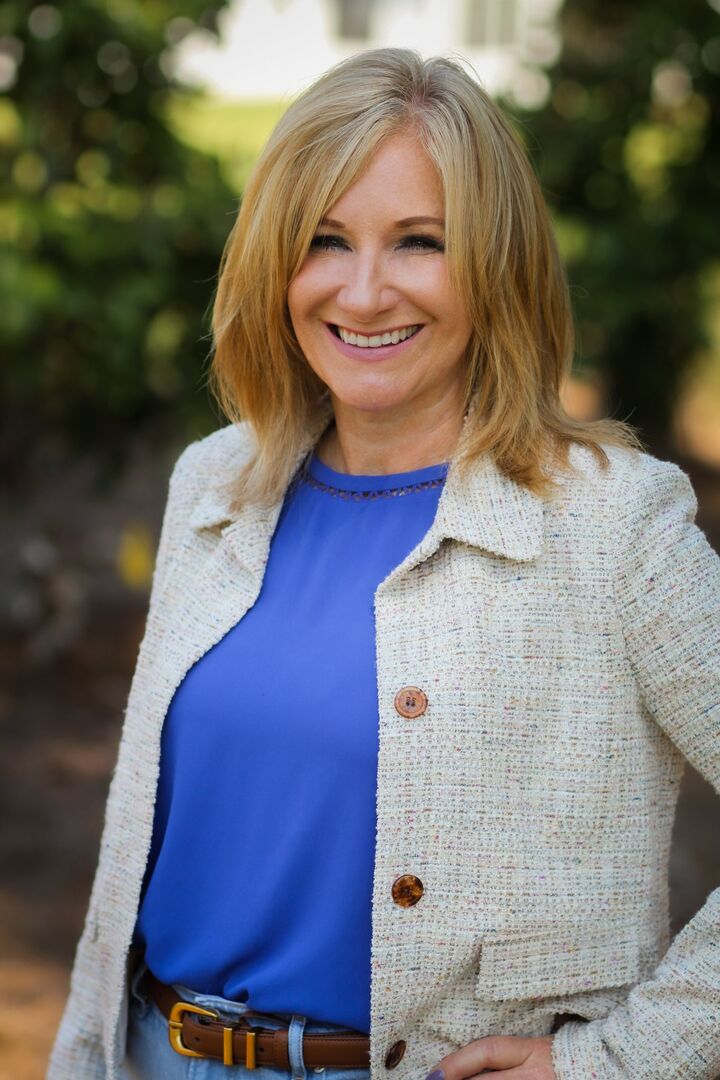 Debbie Rose, Real Estate Broker in Charlotte, Paracle