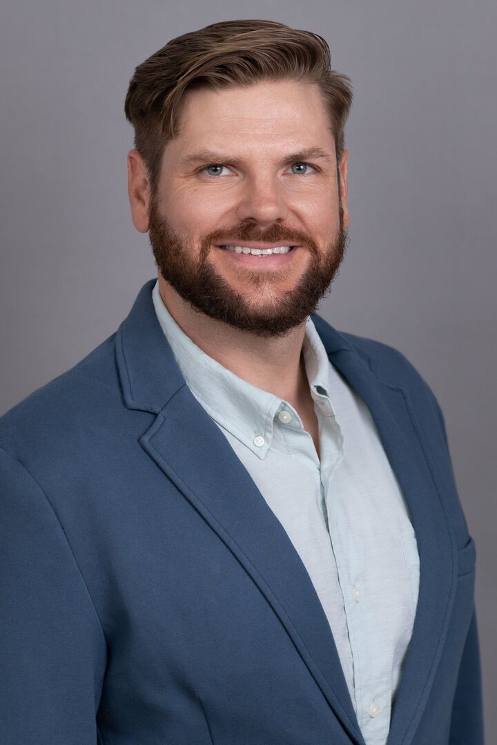 Jason Hinds, REALTOR® in Ewa Beach, Refined