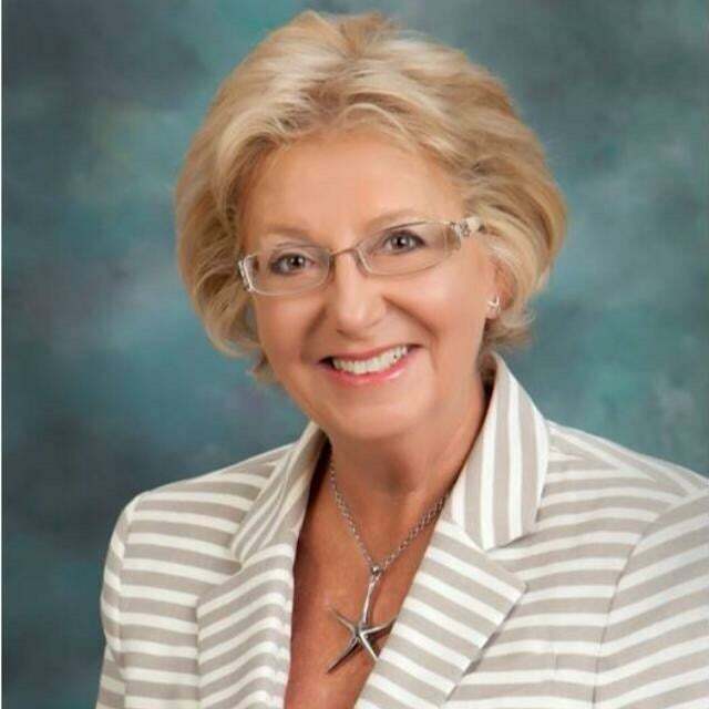 Marie Moseley, Real Estate Broker/Real Estate Salesperson in North Port, Sunstar Realty