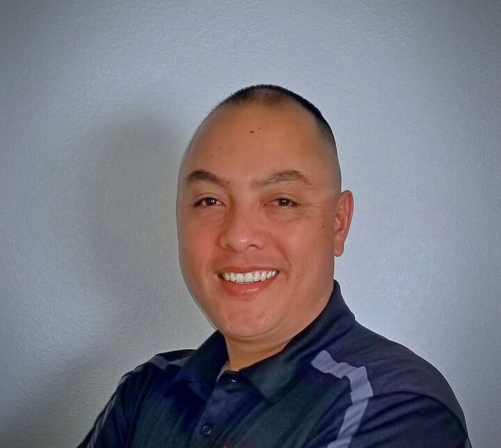 Robert Mendoza, Real Estate Salesperson in Victorville, LEADERS