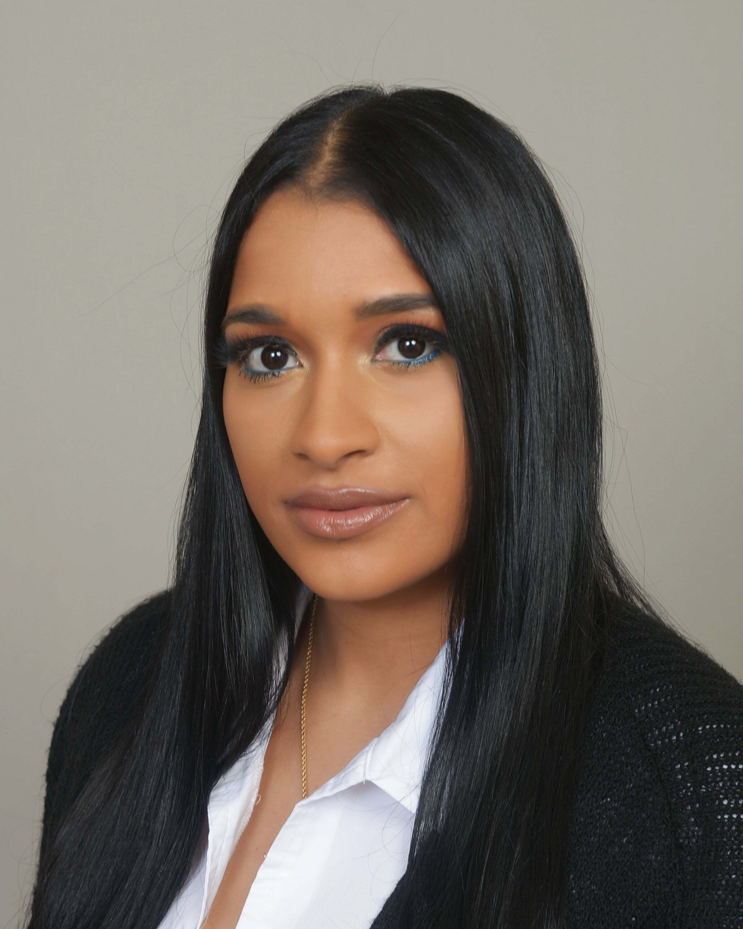 Nayeli Reyes, Real Estate Salesperson in Caldwell, Cedarcrest Realty, Inc.