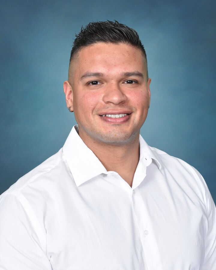 Ian Hernandez, Real Estate Salesperson in Downey, LOTUS