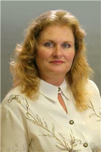 Deanne Pelfrey, Real Estate Salesperson in Zephyrhills, Bill Nye Realty, Inc.