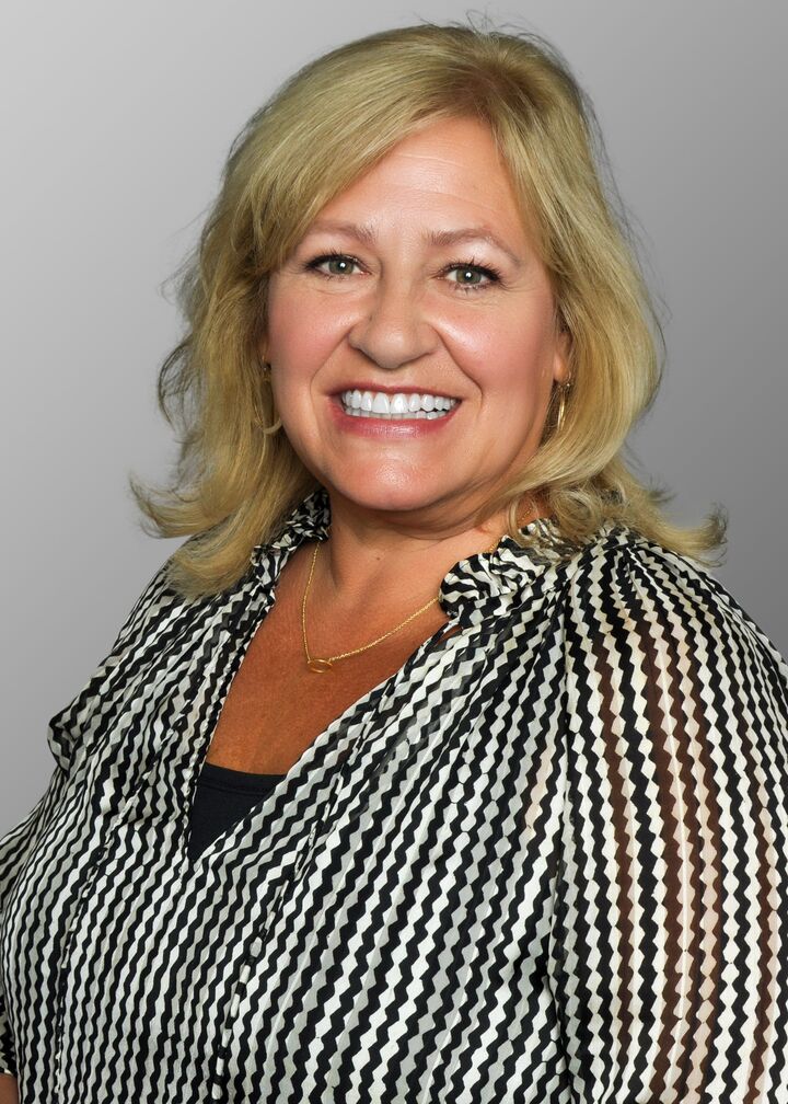 Melody Cahill, Real Estate Broker in Olympia, Van Dorm Realty