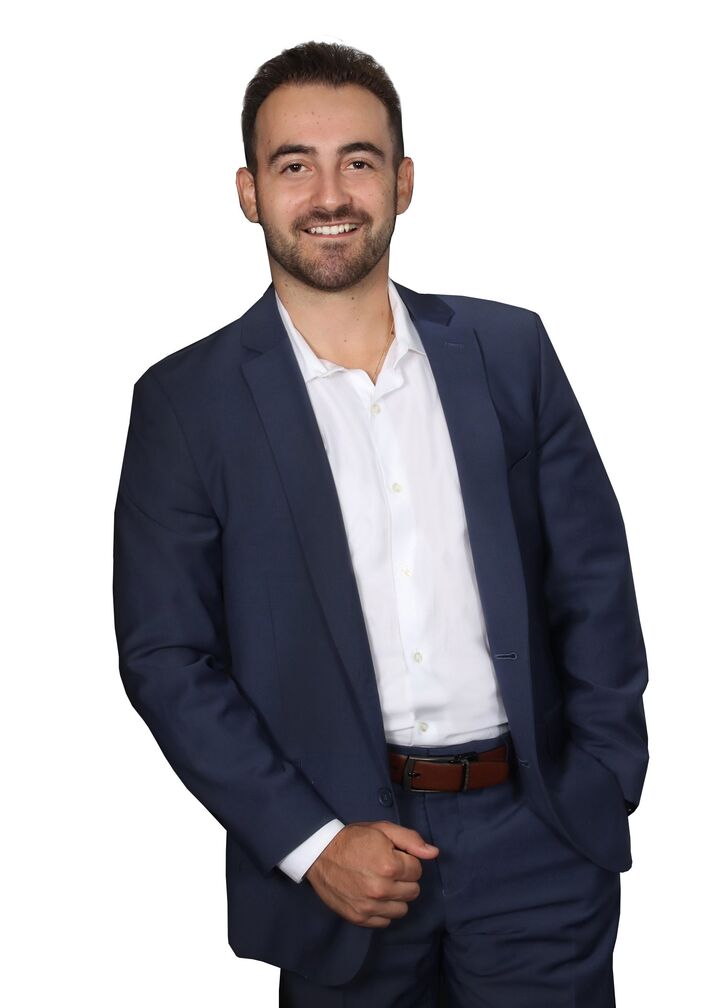 Nick DeBlasis,  in Pelham, Coldwell Banker Momentum Realty, Brokerage