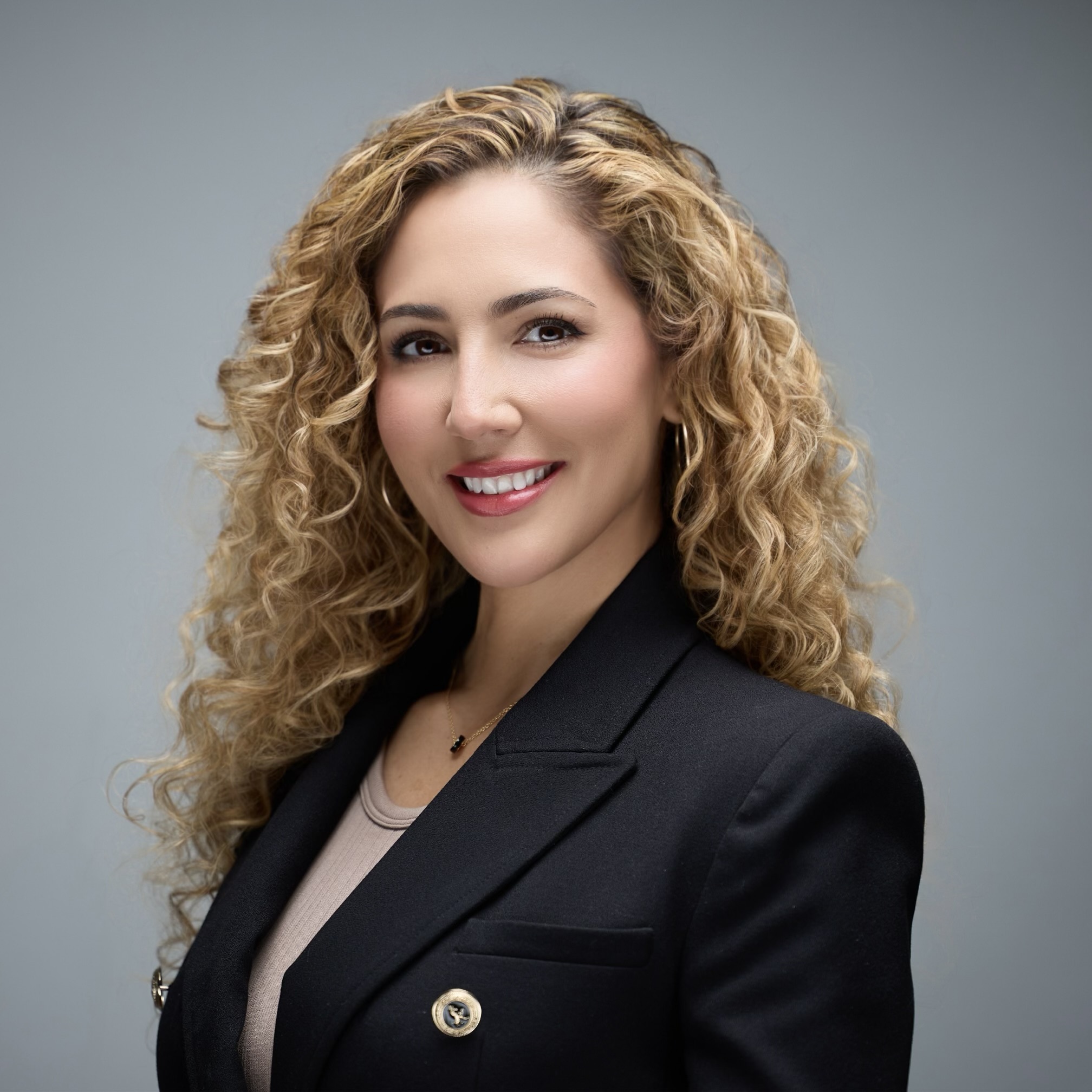 Lorena Pinot,  in Miami, Cervera Real Estate