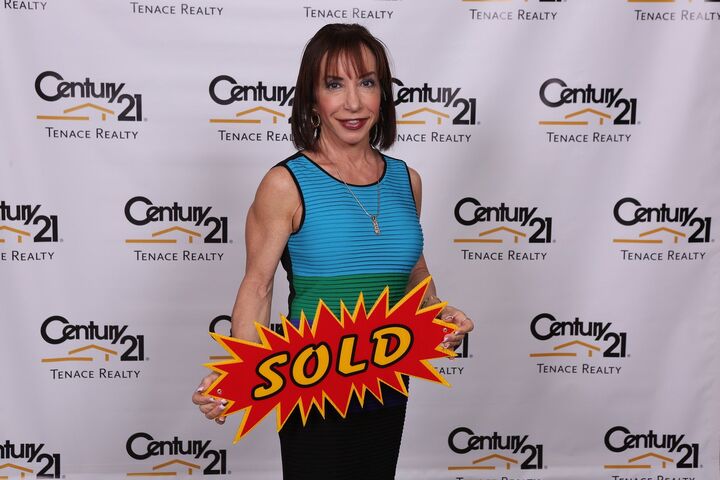 Yvonne Biondo, Real Estate Salesperson in Coral Springs, Tenace Realty