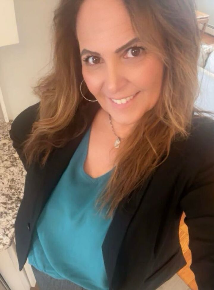 Nancy Santos, Real Estate Salesperson in Taunton, Realty Network
