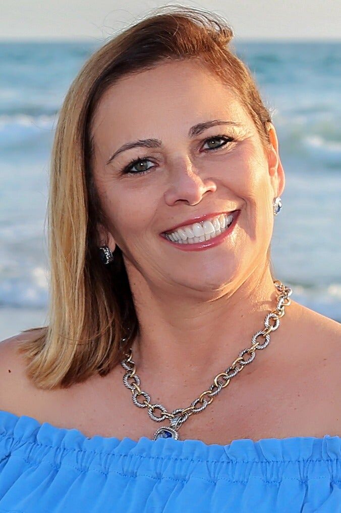 Pamela Jones, Real Estate Salesperson in Huntington Beach, Campbell Realtors