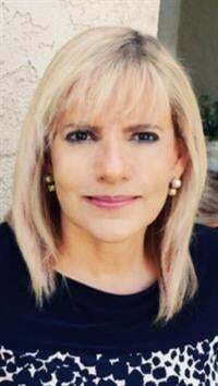 Maria Divito, Real Estate Salesperson in Simi Valley, Town Center