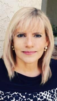 Maria Divito, Real Estate Salesperson in Simi Valley, Town Center
