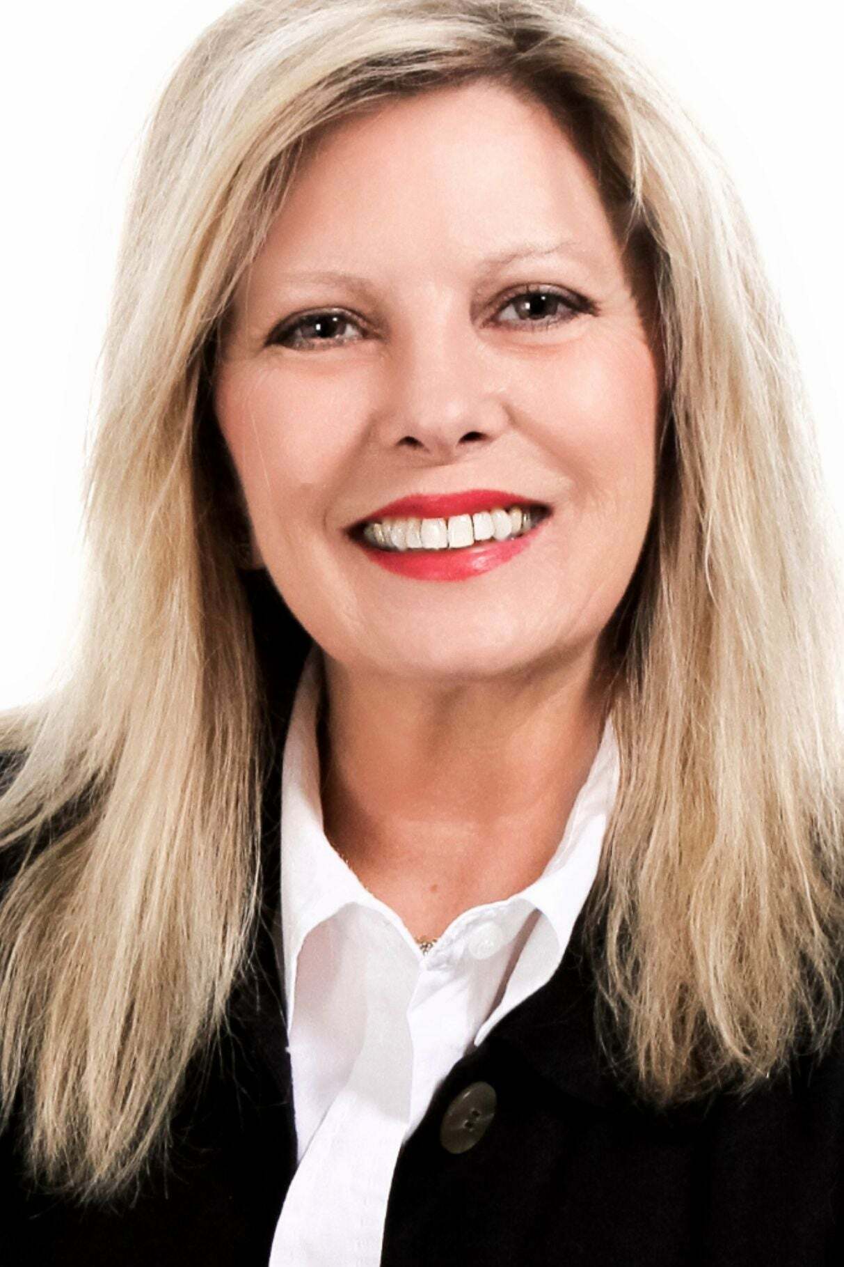 Barbara Penna, Real Estate Salesperson in Birmingham, Professionals