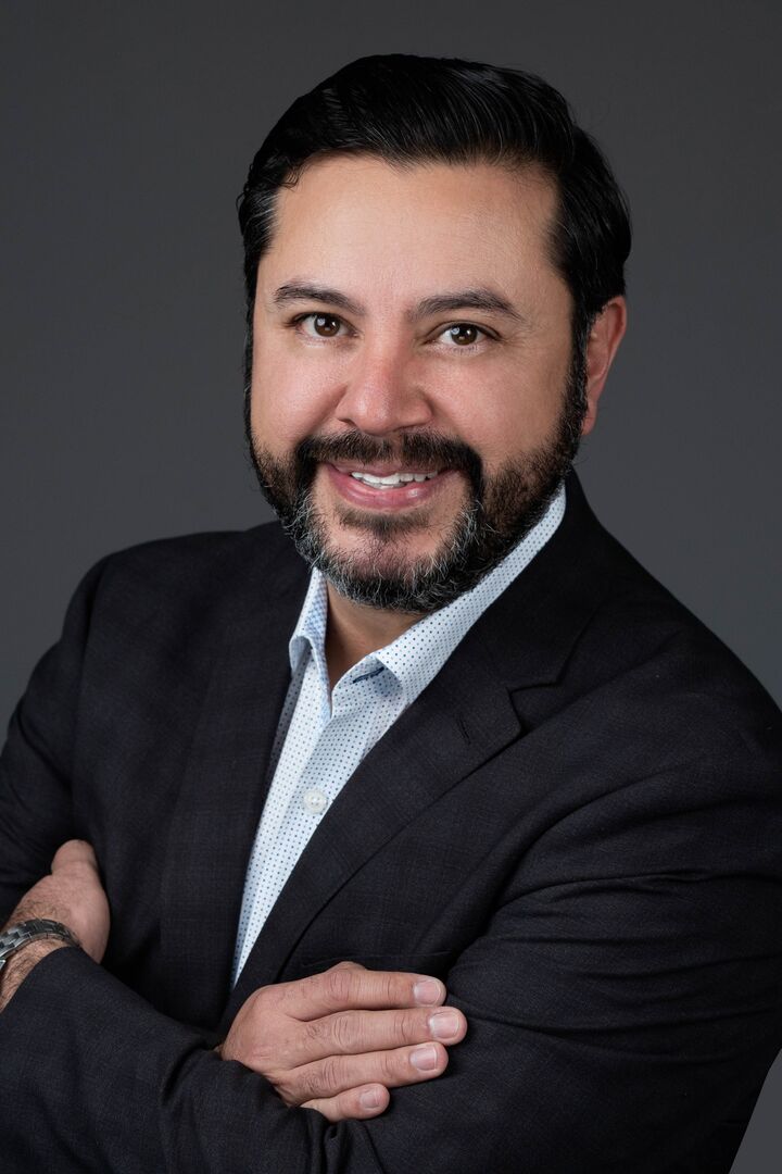 Carlos Banuelos, Real Estate Salesperson in Rancho Cucamonga, PrimeTime Realtors
