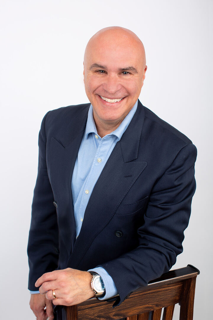 Victor Leon, REALTOR in Knoxville, Wallace (TN)