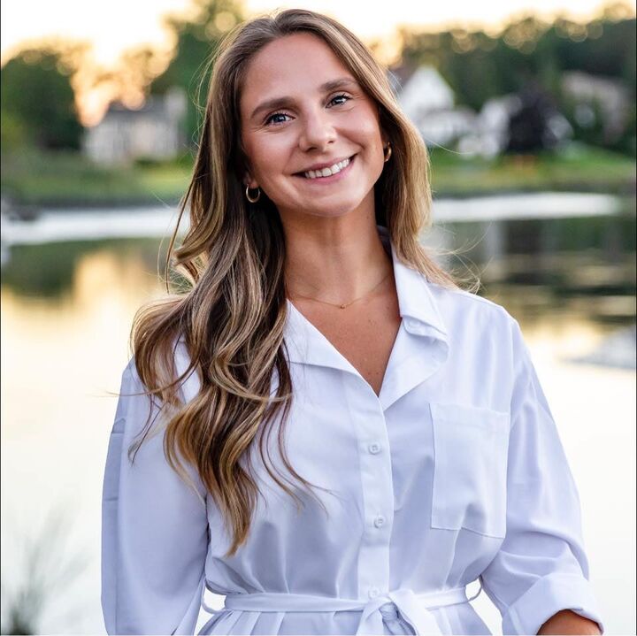 Brooke Blosio, Real Estate Salesperson in Stamford, Shore & Country Properties
