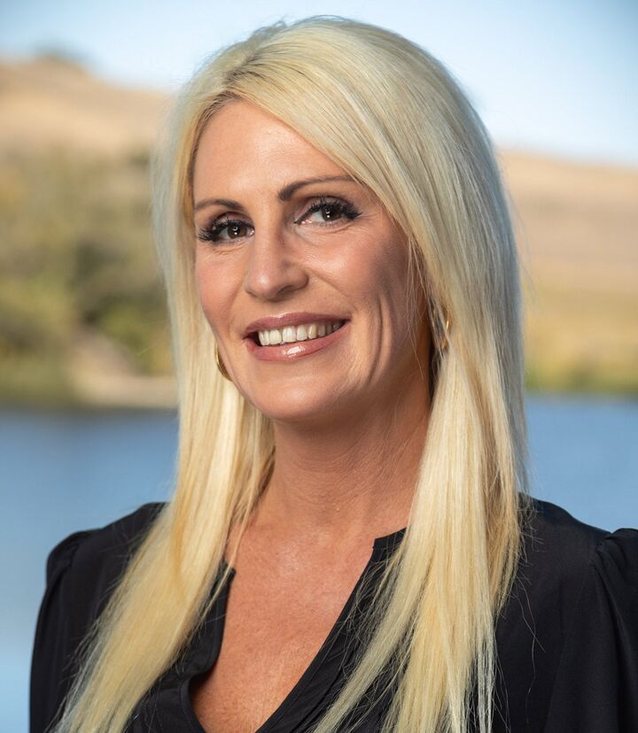 Jennifer Long, Sales Representative in Napa, Icon Properties