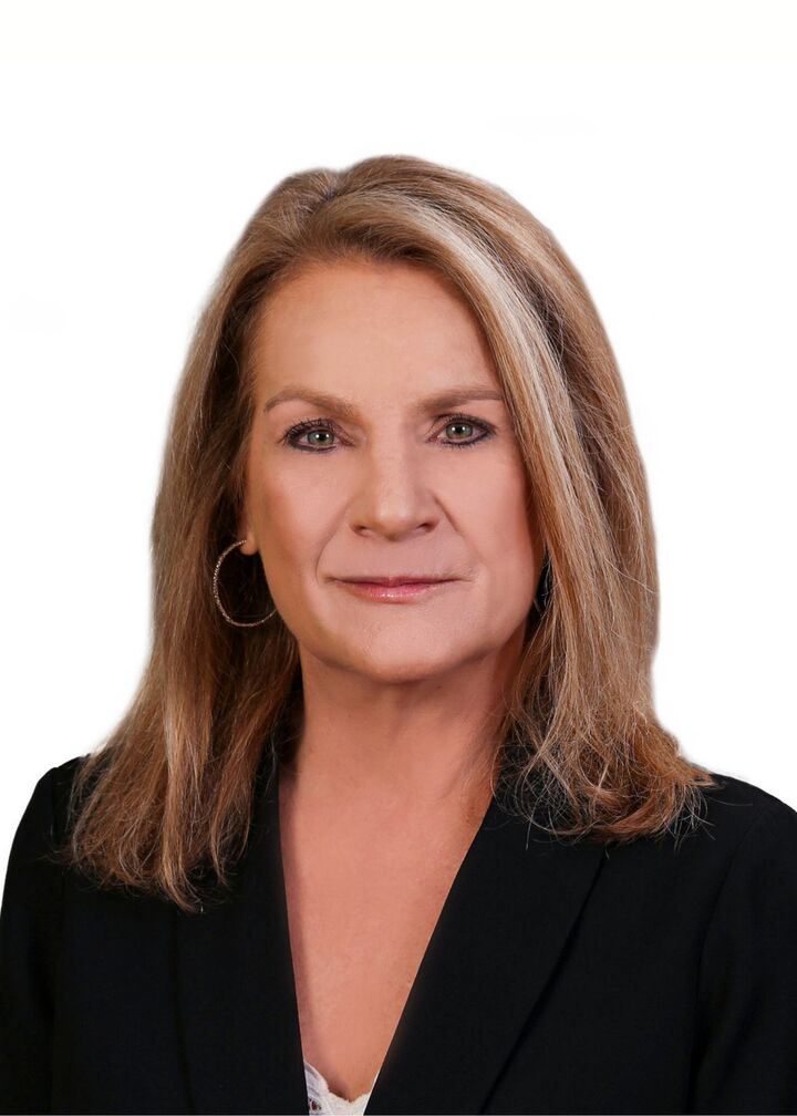 Lisa Sissel, Associate Real Estate Broker in Sioux City, ProLink