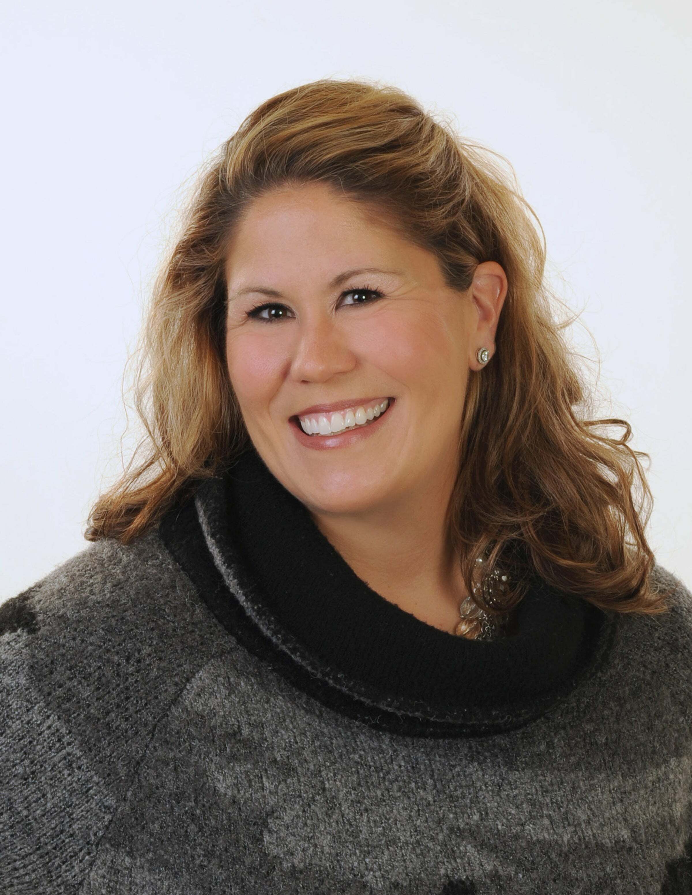 Kim Huddle,  in Hurricane, Central