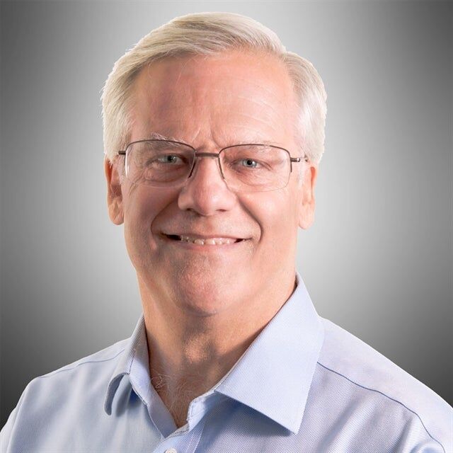 Howard Walker, Real Estate Salesperson in Traverse City, Schmidt Realtors