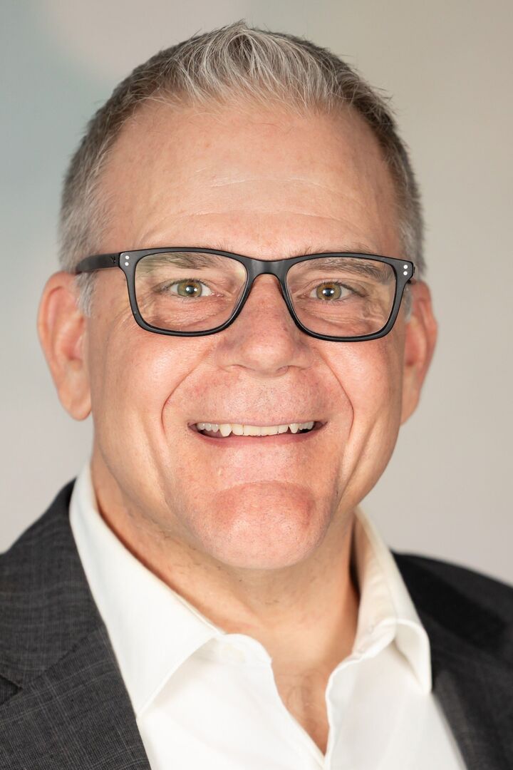 Bryan Sellers,  in Northville, Professionals