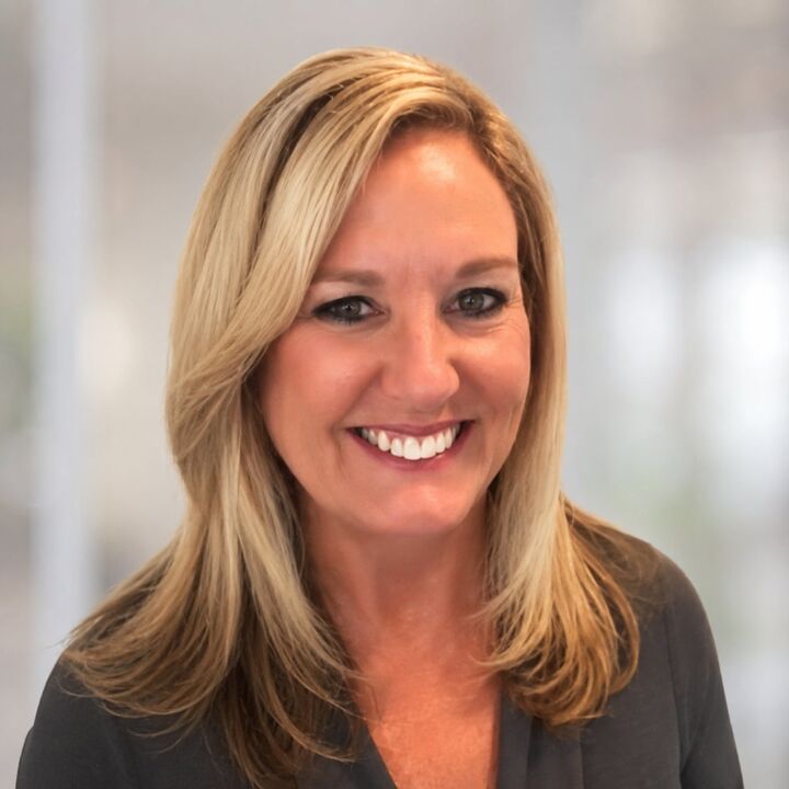 Teresa Hoover, Real Estate Salesperson in Lake Havasu City, Americana