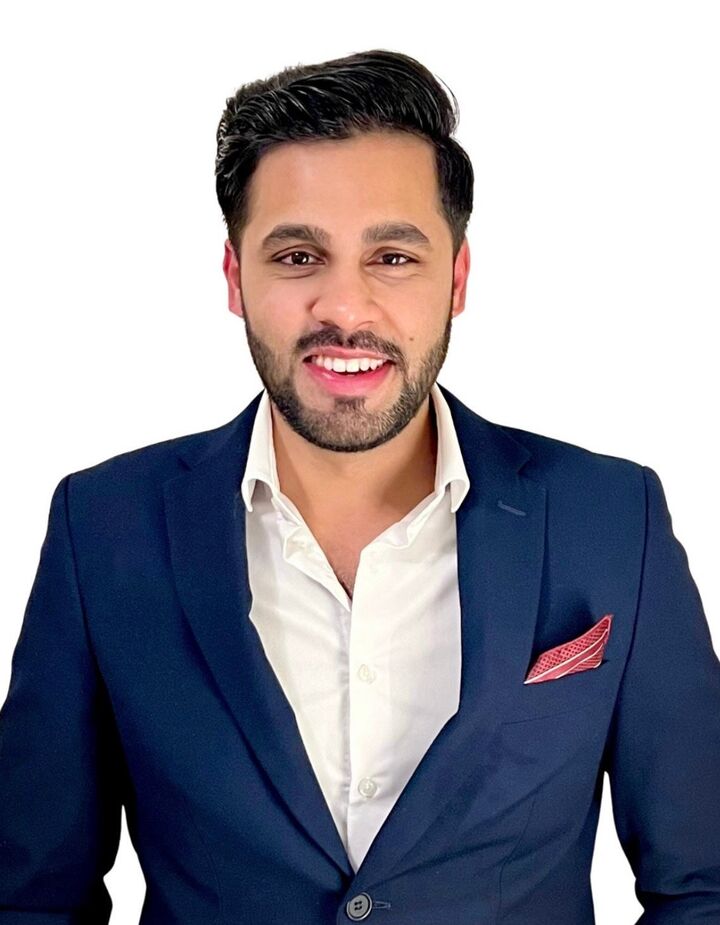 Sheheryar Naeem,  in Woodbury, Realty Connect