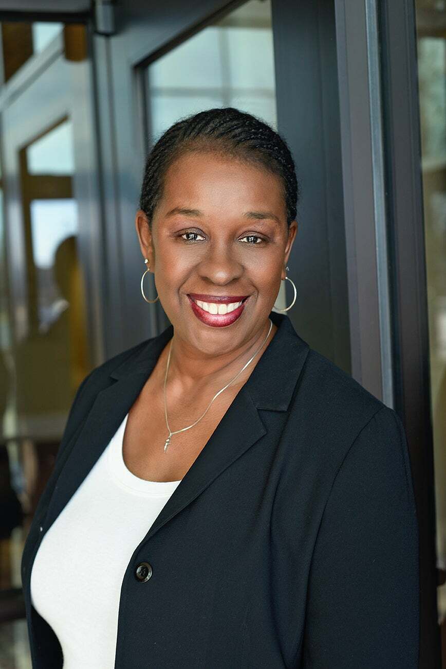 Shevelle Madison, Real Estate Salesperson in Dayton, Heritage