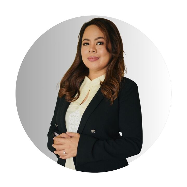 Maria Elena DeLeon, Sales Representative in Edmonton, CENTURY 21 Canada