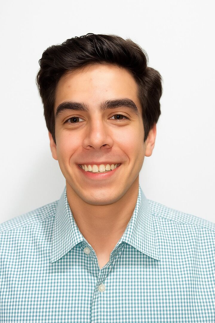 Fernando Zahuita,  in Bellevue, RSVP Brokers ERA